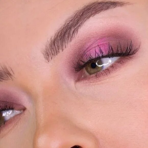 Brand New Lottie London THE MAUVES Quad Eyeshadow Palette - Picture 2 of 8